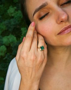 Gold Emerald Ring set with Created Emerald in top quality, perfect diamond cut & flawless clarity, at 8x8mm. Gold Square Ring design made of Gold Vermeil ☞ thickest 18k Gold Plating on top of Solid 925 Sterling Silver ☞ made to last. Matching Earrings: www.etsy.com/uk/listing/916072400 Matching Pendant: www.etsy.com/uk/listing/1009062523 ☞ Choose your size ☞ I resize (before shipping) for FREE to Any size* ⌛Last Ring left ⌛ Details : ♥ Each item comes in a cute GIFT BOX ✓ ♥ GUARANTEE on the mate Green Diamond Rings, Gold Emerald Ring, Purple Stone Rings, Emerald Ring Vintage, May Birthstone Rings, Mystic Topaz Ring, Flawless Diamond, Emerald Ring Gold, Princess Cut Rings