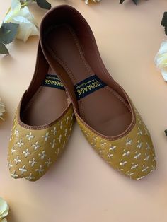 dhaage.london We Bring you our latest collection. These beautiful khussas/Juttis are handcrafted, incredibly soft and anti-slip sole. Comfort and style all in one!  UK WIDE FREE DELIVERY  . #jutti #khussa #shoes #punjabishoes #juttilovers #summer #desiclothes #casualshoes #indian #pakistani #desi #fashion #desifashion #kaleeray #accessories #tradionalshoes #handmade #summer #summervibes #wedding #desiwedding #partywear #eid #simplekhussa #pakistanifashion #punjabifashion #ladies #shoes Bollywood Style Festive Flats With Round Toe, Bollywood Style Round Toe Flats For Festive Occasions, Handwork Round Toe Flats For Diwali, Handcrafted Round Toe Flats For Diwali, Festive Mirror Work Slip-on Flats, Diwali Handwork Slip-on Flats, Bollywood Style Slip-on Flats With Mirror Work, Festive Meenakari Round Toe Flats, Bollywood Style Round Toe Flats For Diwali