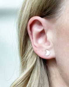 Tiny stainless steel bezels, Filled with white Jewelry Concrete. Very light weight and perfect for anyone with ear sensitivity! *Earrings measure approximately 6 mm Concrete Jewelry, My Best Friend's Birthday, Gift For Her Birthday, Cat Jewelry, White Jewelry, Hypoallergenic Earrings, Cat Earrings, Heart Studs, Small Earrings