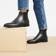 The New Modern Leather Chelsea Boots From Everlane In Black. Made In Italy. Excellent Condition! Size 7 Italian Leather Boots, Everlane Shoes, Western Ankle Boots, Chelsea Boots Women, Black Leather Ankle Boots, Black Chelsea Boots, Pull On Boots, Leather Chelsea Boots, Boots Fall