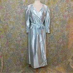 Vintage 80s New With Tags, Dead Stock, New Old Stock Robe Or House Coat. The Brand Is Lorraine. Size Medium. In Perfect Condition. Fits A Size 6 Or 8 6 Vintage Satin Sleepwear, Vintage Blue Sleepwear, House Coat, Sleepwear Robe, Blue Satin, Lorraine, Women's Intimates, Vintage Ladies, Size 6