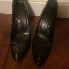 Black Like New Chanel Leather Pumps With Black Leather Toe Size 7 Shoes Chanel, Random Aesthetics, Black Leather Pumps, Chanel Black, Chanel Shoes, Leather Pumps, Shoes Women Heels, Shoes Heels, Black Leather