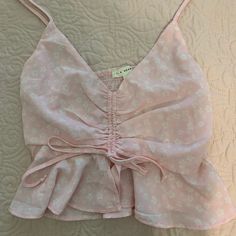 Brand New Pacsun Tank Top. Cute Baby Pink Floral Top. Size Small. Cute Summer Tops For Day Out, Cute Cami Top For Spring, Cute Spring Beach Tops, Summer Cami Tops For Daytime, Pink Sleeveless Beachy Top, Summer Daytime Top With Spaghetti Straps, Summer Spaghetti Strap Tops For Daytime, Cute Beach Crop Top, Cute Crop Top For Beach