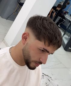 Buzzcut Ideas Men, Mid Skin Fade Fluffy Fringe, French Cop Hairstyle, Fringe Down Hairstyles Men, Taper Cut Men, Fringe Cut Men, Cortes De Cabello Corto Hombre, Short Fringe Haircut Men, Skin Fade Haircut Men