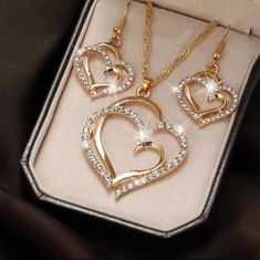 Necklace Set Luxury Heart-shaped Clip-on Jewelry, Rose Gold Alloy Jewelry Sets Gift, Valentine's Day Rose Gold Alloy Jewelry, Alloy Heart Pendant Necklace For Gift, Alloy Heart Pendant Necklace As Gift, Heart Pendant Necklace In Alloy As Gift, Gift Heart Pendant Necklace In Alloy, Elegant Alloy Necklace For Valentine's Day, Mother's Day Heart Pendant Alloy Jewelry