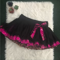 Brand: Tripp Size: L Color: Black And Pink Condition: Preowned Tags: Y2k, 90s, Punk, Alt, Emo, Hot Topic Skirt Outfits Emo, Scene Skirts, Gothcore Pink, Pink Emo Outfits, Roblox Shirt Ideas, Scene Dresses, Scene Skirt, Pink Alt, Pink Emo