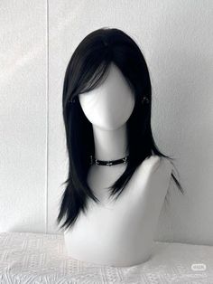 Haircuts Side Bangs, Acubi Hairstyle, White Hair Wig, Shaved Hair Designs, Swept Bangs, Hairstyles For Layered Hair