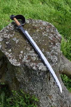 Metal Gifts, Blacksmith Projects, Cool Swords, I Dont Know, Blacksmithing, Hand Forged, Simply Beautiful, The Edge