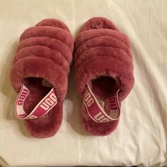 UGG OH YEAH SLIDE Sheepskin Slipper Sandals Womens Shoes 1095119 PINK BERRY 7. In pristine condition,worn in the house few times. Comfortable Pink Round Toe Sandals, Pink Open Toe Indoor Slippers, Pink Cushioned Slides With Round Toe, Pink Slides With Cushioned Footbed And Round Toe, Comfortable Pink Slip-on Sandals, Comfortable Pink Closed Toe Sandals, Comfortable Pink Closed-toe Sandals, Ugg Shoes Women, Pink Berry