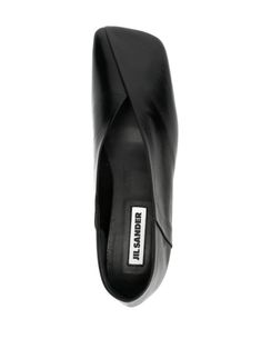 Find JIL SANDER Tripon Ballerina Shoes on Editorialist. black calf leather square toe V-shape vamp branded insole leather lining flat leather sole slip-on style This piece comes complete with a protective dust bag. Black Leather Ballet Flats, Ballerina Shoes, Leather Cap, Leather Ballet Flats, Footwear Design Women, Louis Vuitton Shoulder Bag, Beach Tote Bags, Toe Designs, Jil Sander