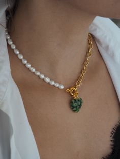 Freshwater gold chunky necklace Length is 40cm/16'' but you can choose other length from the drop down menu This necklace made half from freshwater pearl Gold chain and the other half from gold lik chain In the middle of this hangs one green millefiori heart It is incredibly elegant jewelry , that you can wearing it non stop with all of your outfits. Also it is a perfect long distance gift for her to express your love. How to wear : With white Shirt V neck * Please note that product colour may v Trendy Pearl Chain Necklace For Valentine's Day, Trendy Pearl Charm Chain Necklace Gift, Trendy Heart-shaped Pearl Chain Necklace, Chunky Chain Heart Pendant Necklace For Gift, Chunky Chain Heart Pendant Necklace As Gift, Chunky Heart-shaped Gold Necklace, Chunky Heart Pendant Necklace For Valentine's Day, Trendy Heart-shaped Necklace With Pearl Charm, Chunky Heart Pendant Jewelry Gift