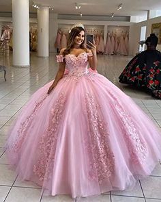 Light Pink Dama Dresses For Quince, Pink Flower Quinceanera Dresses, Quince Pink Dresses, Pink Xv Dresses, Xv Dresses Pink, Pastel Quinceanera Dresses, Light Pink Quince Dresses, Baby Pink Quinceanera Dresses, Pink Sweet 16 Dresses