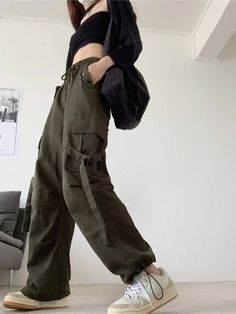 OLCooL Green Vintage Women Cargo Pants Y2k High Waist Drawstring Loose Lady Wide Leg Trousers Streetwear Female Joggers 2023SPECIFICATIONSBrand Name: OLCooLStyle: Safari StyleAge: 25-34Origin: Mainland US(Origin)CN: ZhejiangWaist Type: highDecoration: PocketsElasticity: Non StrechFabric Type: BroadclothPattern Type: SolidPant Style: Cargo PantsMaterial: POLYESTERFit Type: LOOSELength: full lengthSeason: All seasonPlace Of Origin: US(Origin) (mainland)Closure Type: DrawstringGender: WOMENModel Nu White Cargo Pants, Crop Top Jacket, Trousers Women Wide Leg, Pants Y2k, Women Cargo Pants, 2 Piece Skirt Set, Casual Sweatpants, Style Cargo, Long Midi Dress