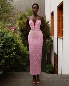 Pink African Dress, Simple Lace Styles, Lace Dresses Casual, Heart Shape Dress, Pink Dress Outfit, Long Pink Dress, Aso Ebi Lace Styles, Traditional Wedding Attire, African Prom Dresses