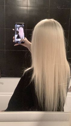 Ice Hair, Long Platinum Blonde, White Blonde Hair, Platinum Hair, Hair Stylies, Platinum Blonde Hair