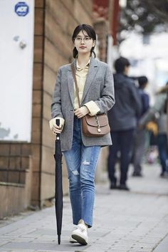 Suzy - "While You Were Sleeping" While You Were Sleeping Outfits, Suzy Outfits, Suzy Fashion, Suzy Bae Fashion, Suzy Drama, Sleeping Outfits, Minimalist Fashion Women Outfits, Bae Style, Suzy Bae