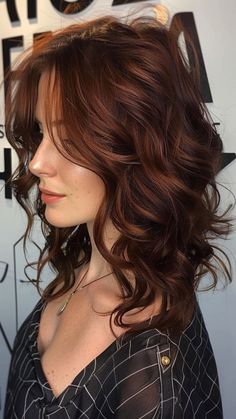 Dark Brown Hair To Auburn, Red Hair For Deep Autumn, Hair Color Deep Autumn, Soft Red Highlights In Brown Hair, Auburn Highlights Brown Hair, Auburn Highlights On Brown Hair, Deep Autumn Color Palette Hair, Dark Autumn Hair Color Ideas, Dark Auburn Hair With Highlights