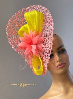 Sinamay Fascinator Hat For Spring, Spring Sinamay Fascinator Hat, Spring Sinamay Fascinator, Adjustable Sinamay Headpiece For Spring, Spring Sinamay Mini Hats For Races, Spring Fascinator With Sinamay And Curved Brim, Spring Short Brim Sinamay Costume Hats And Headpieces, Spring Costume Hat With Short Brim In Sinamay, Spring Church Fascinator In Sinamay