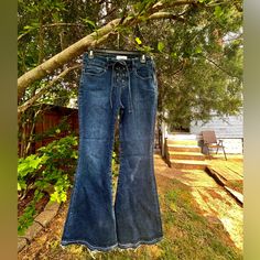 Incredible Pair Of Frames, New Never Worn. Super Flattering. Frame Denim Jeans, Frame Denim, Denim Blue, Jeans Denim, Flare Jeans, Blue Denim, Denim Jeans, Wide Leg, Women Jeans