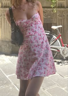 Sundress Aesthetic, Sundress Outfit, Fashion Mistakes, Mode Inspiration, Looks Vintage, Summer Fits, Outfits Casuales, Victoria Beckham, Pretty Dresses