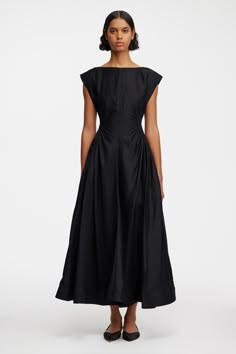 EMERY MIDI DRESS Christmas Evening Dresses, Viscose Dress Designs, Black Midi Dress Styling, Timeless Black Dress, Pleated Flared Dress, 2025 Bridesmaid Dresses, A Line Skirt Design, Midi Dress For Fall, Midi Dress A Line