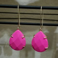 Rare, Kendra Scott Neon Pink Alison Drop Earrings! Super Pretty, Bright Pop Of Color ! Kendra Scott No Longer Makes These Earrings. Pink Teardrop Earrings For Party, Pink Dangle Teardrop Earrings For Gift, Pink Teardrop Jewelry For Party, Elegant Handmade Pink Teardrop Earrings, Bright Pop, Kendra Scott Jewelry, Kendra Scott, Pink Gold, Earrings Gold