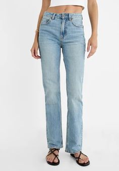 D98 straight-leg vintage effect jeans - Women's fashion | Stradivarius United States Straight Leg Medium Wash Jeans With Frayed Hem, Medium Wash Straight Leg Jeans With Frayed Hem, Rigid Denim Straight Leg Jeans With Frayed Hem, Straight Leg Jeans With Frayed Hem In Rigid Denim, Washed Blue Straight Leg Jeans With Frayed Hem, Straight Silhouette Denim Jeans For Spring, Spring Straight Silhouette Denim Jeans, Straight Leg Rigid Denim Jeans With Frayed Hem, Fall Straight Leg Washed Jeans