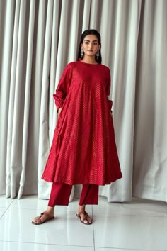 Cranberry Red Kurta Set at Kamakhyaa by Taro. This item is Bahaar Taro, Best Selling, Evening Wear, Handwoven cotton, Indian Wear, Indo-Western, July Sale, July Sale 2023, Kurta Pant Sets, Natural, Red, Relaxed Fit, Textured, Womenswear Kurtha Surwal, Red Kurti Design, Red Kurta Set, Khadi Kurti, Pakistani Kurti Designs, Designer Kurta Sets For Women, Plain Kurta, डिजाइनर कपड़े, Red Kurta