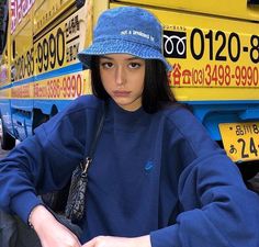 Jean Bucket Hat, Bucket Hat Outfit, Mode Ulzzang, Hat Outfit, Seoul Fashion, Tokyo Fashion, Outfits With Hats, Hip Hop Dance, Looks Vintage