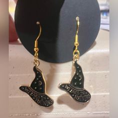 Brand New Black Witch’s Hat Pierced Earrings Just In Time For Halloween Owl House Earrings, Black Earrings For Halloween Cosplay, Wizard Earrings, Zodiac Witch, Black Metal Witchy Earrings, Witchy Metal Halloween Earrings, Character Headcanons, Witch Hat Earrings, Witch Earrings