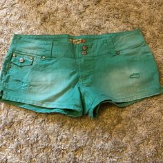 Brand New, Never Worn Green Denim Shorts, Cut Jean Shorts, Womens Long Shorts, Hollister Jean Shorts, Girls Denim Shorts, Hollister Shorts, Y2k Jeans, Jeans For Short Women, Hollister Jeans