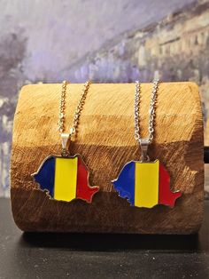 Immerse yourself in the deep feelings of love and connection to your home country with our exquisite Romania necklace. Our necklace is much more than just a piece of jewelry - it is a symbol of national identity that can be worn by women and men alike. Material: stainless steel | gold plated / silver Type: Pendant Necklace (Map Outline of Romania with National Flag) Variants: Gold / Silver Chain length: 45 cm | 17.7 Inches / 60 cm | 24" Inches Our chains are not made of real gold or silver. Brow Made In Romania, Flag Of Romania, Romania Necklace, Dominican Republic Necklace, Romania Oradea, Gold Plated Silver, Romania, High Quality Jewelry, Silver Gold