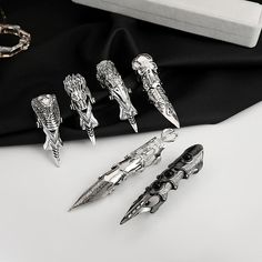 Material: Alloy Style: Europe and America Halloween Ring, Armor Ring, Full Finger Rings, Claw Ring, Perfect Gift For Girlfriend, Gothic Rock, Rock Metal, Knuckle Rings, Ring For Men