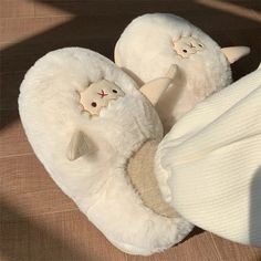 Material: Plush Run small, please review the sizing information Sheep Plush, House Shoes Slippers, Sheep Design, Fluffy Sheep, Kids Leather Shoes, Cute Lamb, Animal Slippers, Kids Snow Boots, Plush Slippers