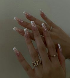 Glazed Medium French Tips. Chrome Nails Designs, Short Square Nails, Stick On Nails, Prom Nails, Classy Nails, Chic Nails, French Tip Nails, Chrome Nails, Artificial Nails