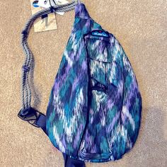 Kavu Cross Body Bag Multiple Colors Brand New With Tags Um Size Casual Purple Shoulder Bag For Errands, Casual Purple Bag For Errands, Kavu Bag, Kavu Rope Bag, Printed Makeup Bag, Crossover Bags, Purple Bag, Shoulder Sling, Rope Bag