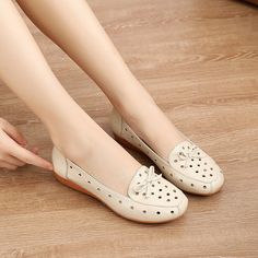 Shoes Ballet Flats, Spring Flats, Head Color, Leather Slip On Shoes, Leather Flat Shoes, Woman Bags Handbags, Mens Workout Clothes, Genuine Leather Shoes, Ballet Flat Shoes