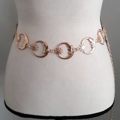 Women's Brand New In Packaging 90s Vibes Gold Tone Celestial Crescent Moons & Stars Chain Belt. Lobster Claw Closure. Moon/Sun Charm At The End Of Chain. One Size. 42" End To End. Thanks For Looking! I Offer Great Bundle Discounts, Check Out My Closet! Lots Of Belts! Huge Selection! Moon Belt Chain, Summer Night Out Metal Jewelry, Gold Chain Belt For Summer Festival, Moon Chain Belt, Celestial Belt, Celestial Outfit, Cute Belts, Dr Belongings, Celestial Fashion