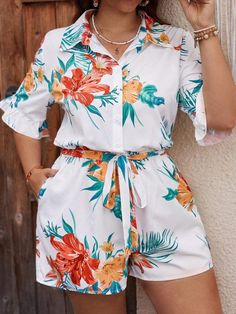 🌟 Descubra o melhor da moda feminina com estilo e conforto em um só lugar!  🌟 Descubra as últimas tendências e aproveite preços imperdíveis.  🔗 CLIQUE NO PIN para explorar: 👗 Looks Estilosos 🌸 Look Elegante Feminino 🎨 Look Minimalista 🛍 Conjuntos Short Jumpsuit Outfit, Short Jumpsuits For Women, 2piece Outfits, Everyday Casual Outfits, Afrikaanse Mode, Floral Print Shirt, Plus Size Jumpsuit, Latest African Fashion Dresses, African Print Fashion