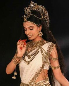 Pooja Sharma Mahakali, Pooja Sharma As Parvati, Pooja Sharma Draupadi, Mahakali Anth Hi Aarambh Hai, Bengali Bridal Makeup, Goddess Outfit, Pooja Sharma, Indian Goddess, Love This Pic