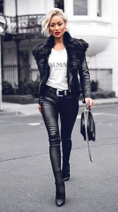 Black And White Outfit, Black Leather Pants, Rocker Chic, Looks Black, White Outfits, Edgy Fashion