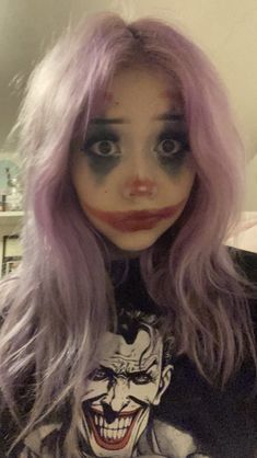 Halloween Costumes Cute Scary, Halloween Makeup Inspo Clown, Clown Face Makeup Easy, Peelover666 Makeup, Halloween Masks For Women, Scare Make Up, Face Paint Ideas Scary, Cute Makeup Looks For Halloween, Scary Face Paint Horror Makeup Easy