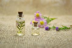 Make Up Mata, Aromatherapy Recipes, Perfume Recipes, Diy Kosmetik, Aromatic Oils, Essential Oil Benefits, Oil Benefits