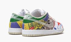 The Nike Dunk Low “City Market” is a March 2021 colorway of the popular low-top shoe that shows love to urban grocery store’s upcycling of rice and coffee bags, and other reusable packaging.  An assortment of colorful patterns and prints define the “City Market,” which follows the styling cadence of previous Dunk looks like the “Community Garden,” and others.  Various printed panels give the “City Market” a unique mismatched look, beginning with the white textured forefoot overlay.  The beige mi Nike Dunk Low Sp, Phil Knight, Coffee Bags, Reusable Packaging, Colorful Patterns, City Market, Cute Nikes, Stadium Goods, Swag Shoes