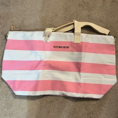 Victoria’s Secret Beach Bag, Nwt Trendy White Large Capacity Beach Bag, Trendy Large Capacity White Beach Bag, Chic Victoria's Secret Beach Bag, White Large Capacity Shoulder Bag For Weekend, White Weekend Shoulder Bag, White Shoulder Bag For Weekend, Trendy White Bag For Weekend, Trendy White Shoulder Bag For Weekend, Victoria's Secret Beach Bag For Summer