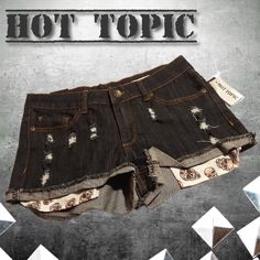 Hot Topic Lovesick Destroyed Denim Shorts Exposed Skull Print Pockets Size 5 Color Dark Denim Y2k Outfits Cargo, Club Y2k Outfits, Y2k Updo Hairstyles, Y2k Car Interior, Doodles Y2k, Y2k Updo, Y2k Drawings Easy, Brown Y2k Outfit, Y2k Usernames