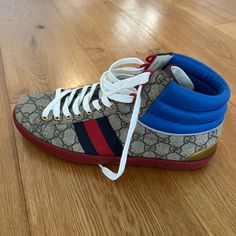 Gucci Men Sneakers Size 8,5 Brand New. Very Comfortable. Looks Great Men Snickers, Shoes Gucci, Mens Casual Dress Outfits, Men Sneakers, Mens Casual Dress, Gucci Men, Mens Casual, Gucci Shoes, Looks Great