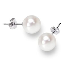 PRICES MAY VARY. ROUND BALL Handpicked AAAA quality freshwater cultured pearl stud earrings. Timeless, elegant and sophisticated, pearl studs lay the foundation for your pearl jewelry collection. Real 925 Hypoallergenic Sterling Silver earrings studs are nickel free earrings for sensitive ears & are combined with a real elegant pearl. The pearl stud earrings goes with everything from jeans to eveningwear, and the beautiful round shape of our premium freshwater pearls highlights your one-of-a-kin Earrings Aesthetic Pearl, Prarl Earrings, White Stud Earrings, Classic Hypoallergenic Pear-shaped Pearl Earrings, Classic Hypoallergenic Pearl White Pearl Earrings, Cute Silver Earrings, Pearl Earrings Studs, Button Pearl Earrings, Jewelry Pearl Earrings