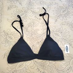 Nwt, Old Navy, Biniki Black, Top Only, Sz Lg, Adjustable Back Closure, Never Worn Black Swimwear With Built-in Bra For Spring, Casual Black Seamless Swimwear, Casual Black Swimwear With Adjustable Straps, Black Triangle Top Swimwear, Bra Friendly, Black Triangle Top Swimwear Bra Friendly, Black Bra-friendly Triangle Top Swimwear, Spring Black Triangle Top Swimwear, Black Triangle Top Swimwear For Spring, Black Swimwear With Bra-friendly Support For Spring