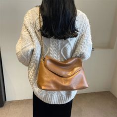 SPECIFICATIONSBrand Name: NoEnName_NullHandbags Type: Shoulder BagsTypes of bags: Shoulder & HandbagsMain Material: PULining Material: POLYESTERShape: BaguettePlace Of Origin: HE BEI ProvincePlace Of Origin: HE BEI ?ProvinceOrigin: Mainland ChinaCN: HebeiHardness: SOFTPattern Type: SolidInterior: Cell Phone PocketDecoration: CHAINSExterior: noneOccasion: VersatileClosure Type: haspGender: WOMENStyle: CasualModel Number: ANumber of Handles/Straps: Single Everyday Evening Bag With Large Capacity, Crossbody, Crossbody Clutch With Chain Strap For Shopping, Crossbody Evening Bag With Chain Strap For Shopping, Top Handle Bags With Chain Strap For Shopping, Shopping Bag With Chain Strap And Top Handle, Shopping Shoulder Clutch With Chain Strap, Shopping Bags With Chain Strap And Top Handle, Chain Strap Clutch Shoulder Bag For Shopping, Shopping Clutch Bag With Chain Strap